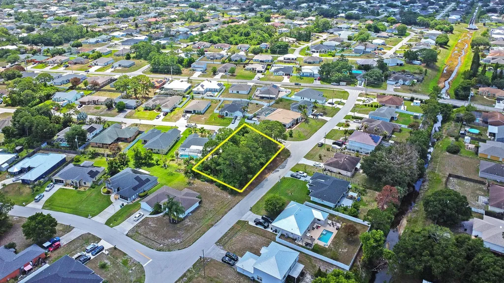 1399 SW Halford Avenue Port St Lucie FL 34953