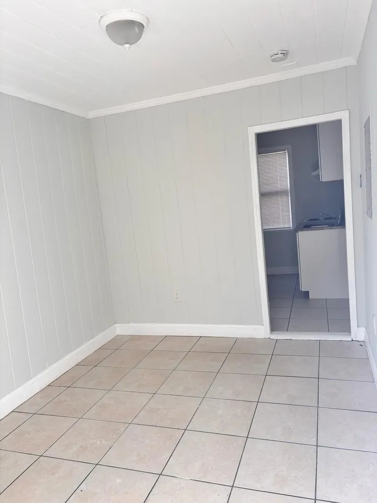 817 7th Street West Palm Beach FL 33401