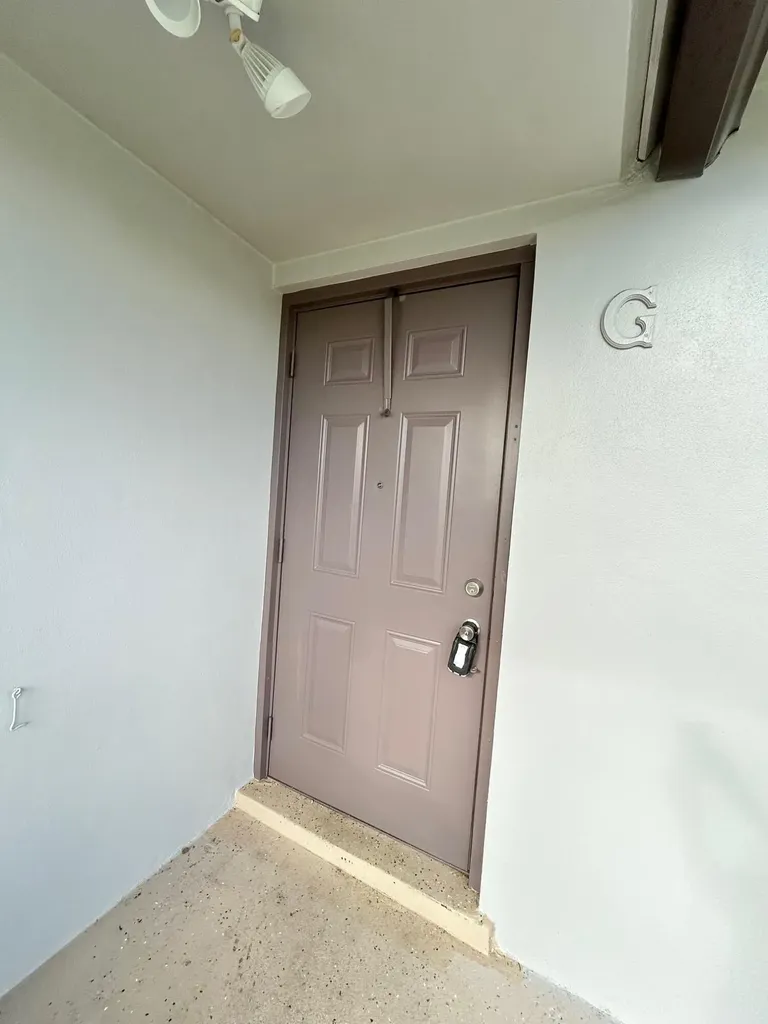 2805 Crosley Drive E West Palm Beach FL 33415