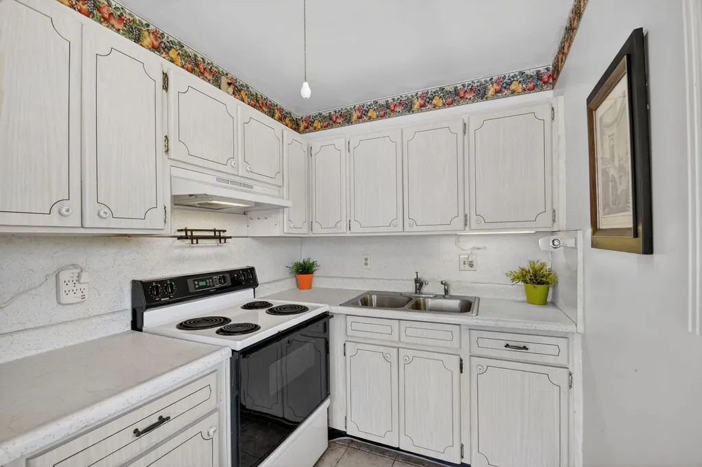 3240 Lake Osborne Drive Lake Worth Beach FL 33461