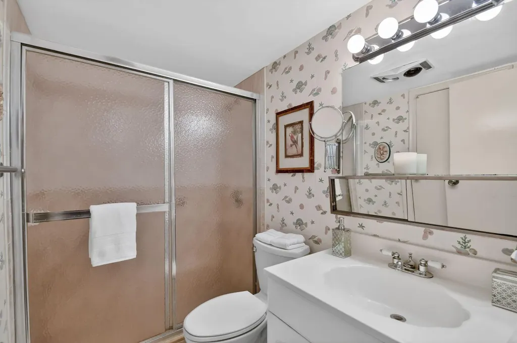 3240 Lake Osborne Drive Lake Worth Beach FL 33461