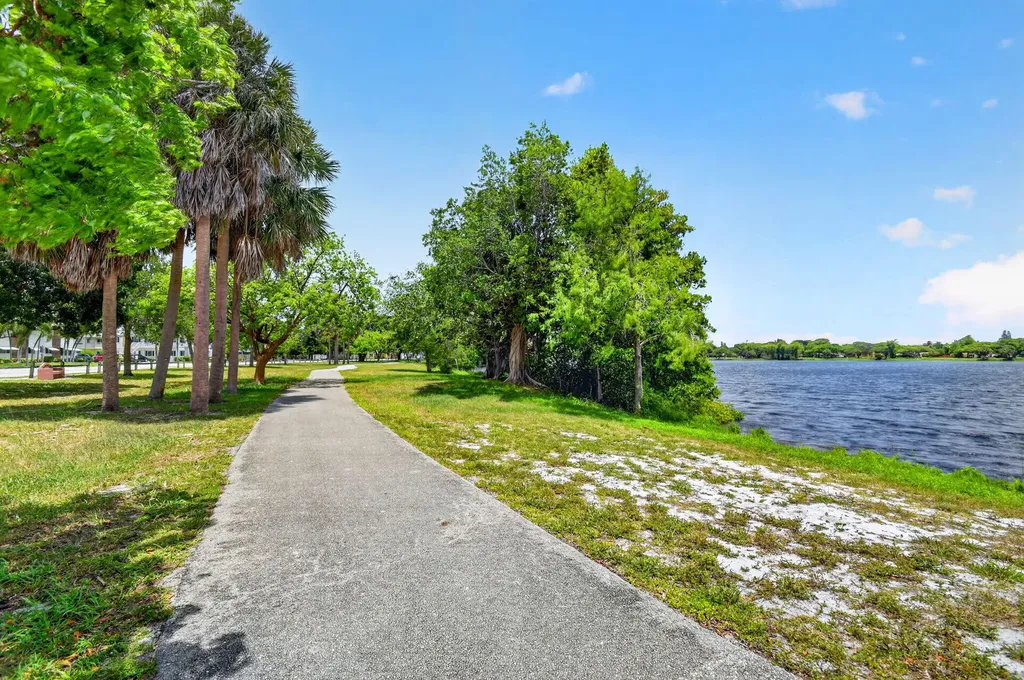 3240 Lake Osborne Drive Lake Worth Beach FL 33461