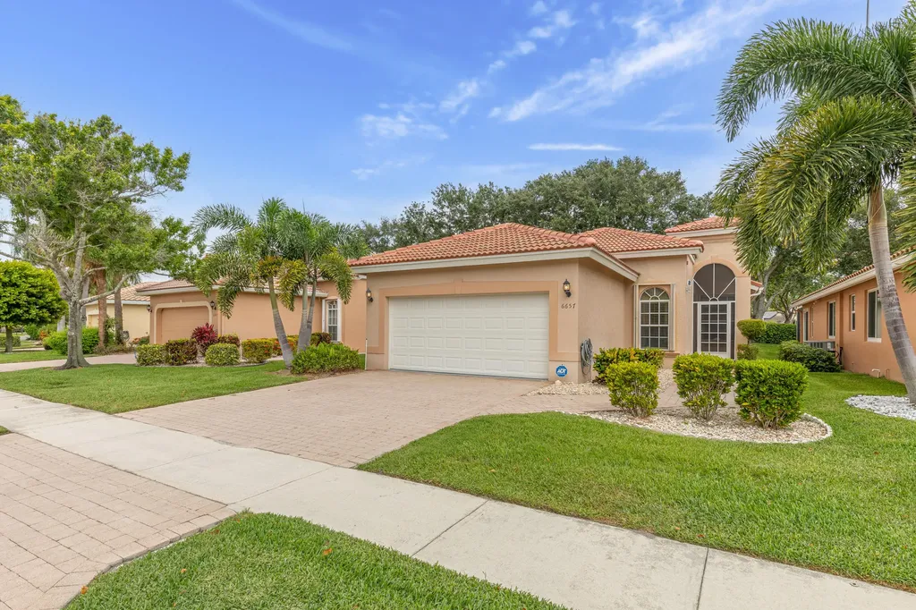 6657 Vía Roma Delray Beach FL 33446