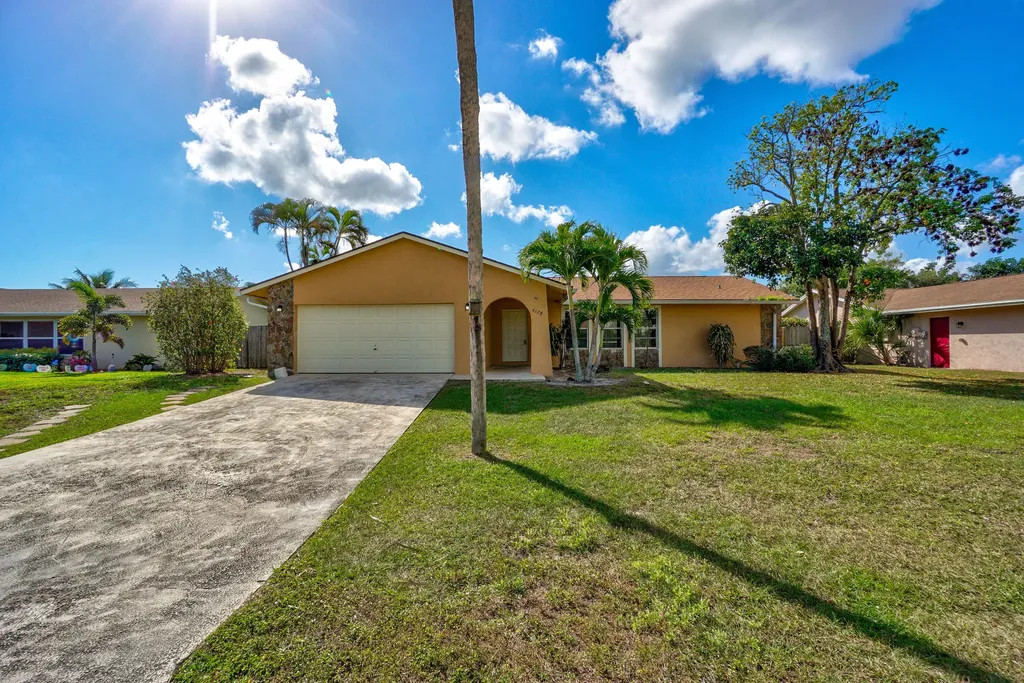 4128 Chestnut Avenue Palm Beach Gardens FL 33410