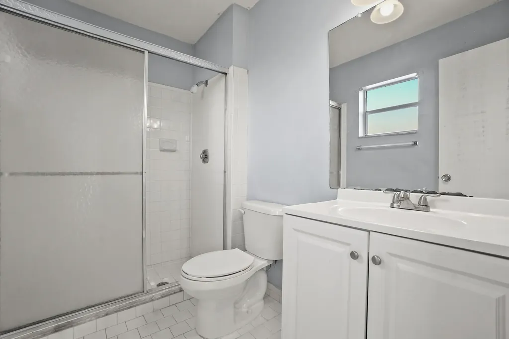 4128 Chestnut Avenue Palm Beach Gardens FL 33410