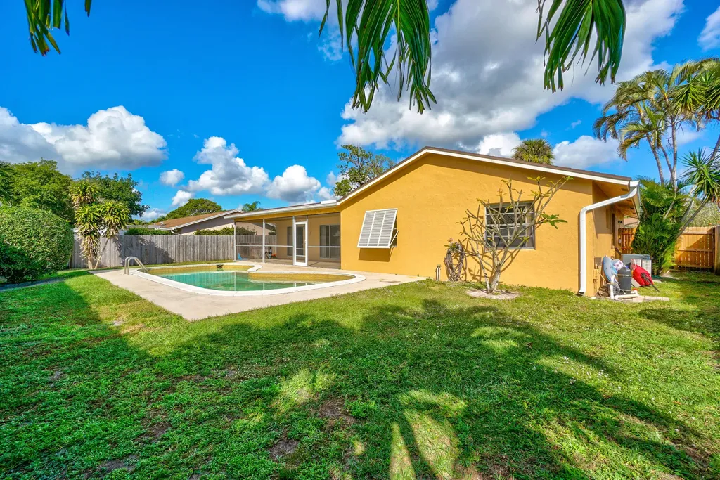 4128 Chestnut Avenue Palm Beach Gardens FL 33410