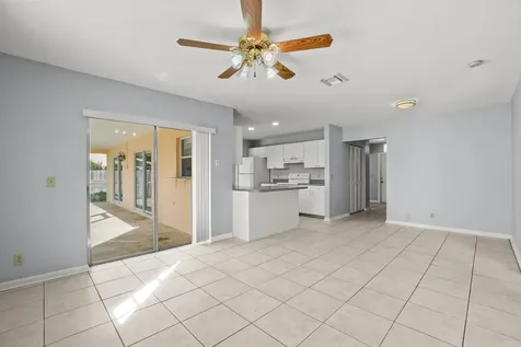 4128 Chestnut Avenue Palm Beach Gardens FL 33410