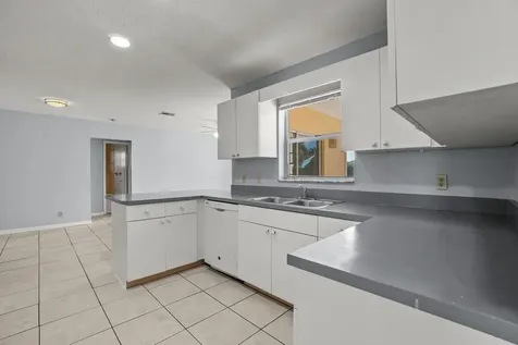 4128 Chestnut Avenue Palm Beach Gardens FL 33410