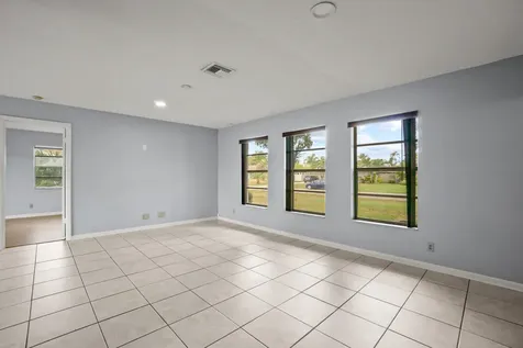 4128 Chestnut Avenue Palm Beach Gardens FL 33410