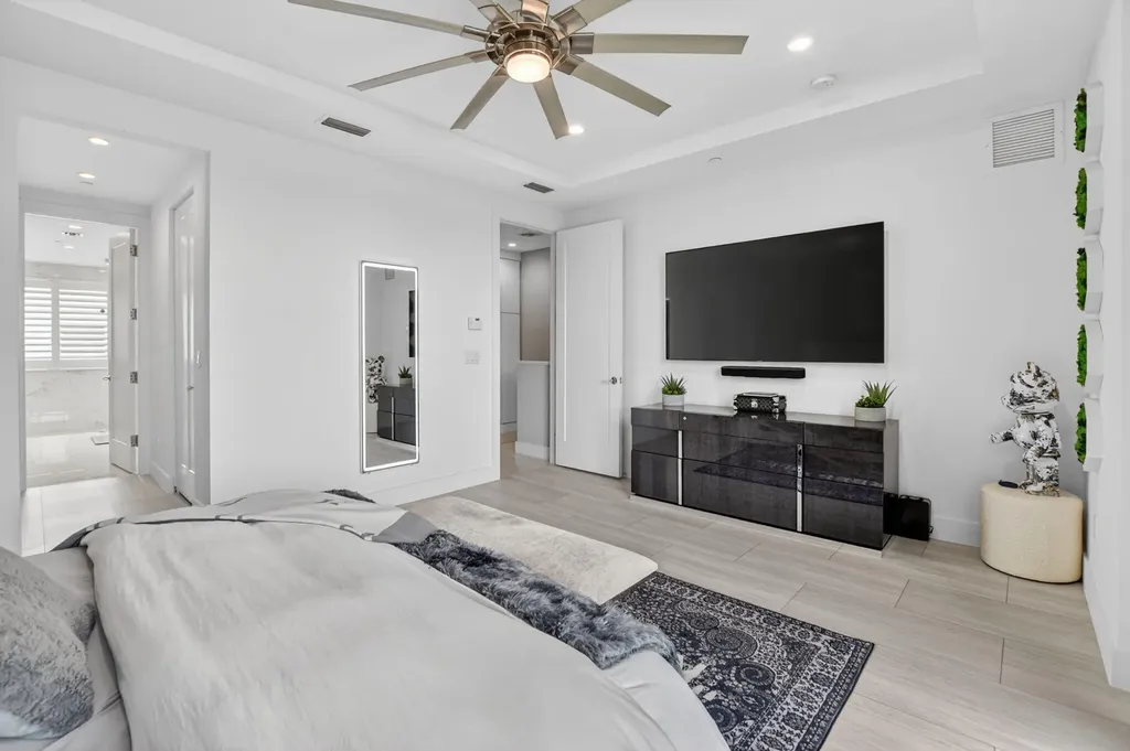 4021 NW 18th Way Boca Raton FL 33431