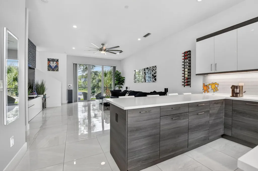 4021 NW 18th Way Boca Raton FL 33431
