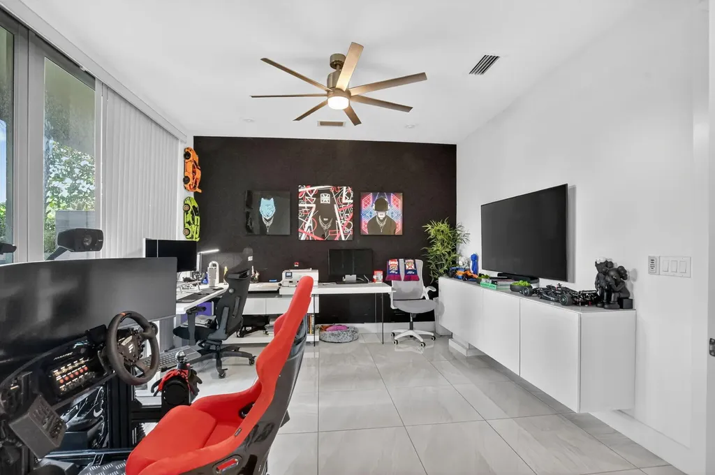 4021 NW 18th Way Boca Raton FL 33431