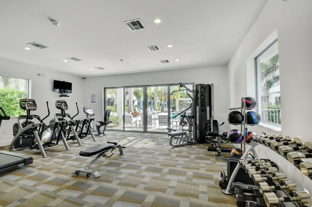 4021 NW 18th Way Boca Raton FL 33431