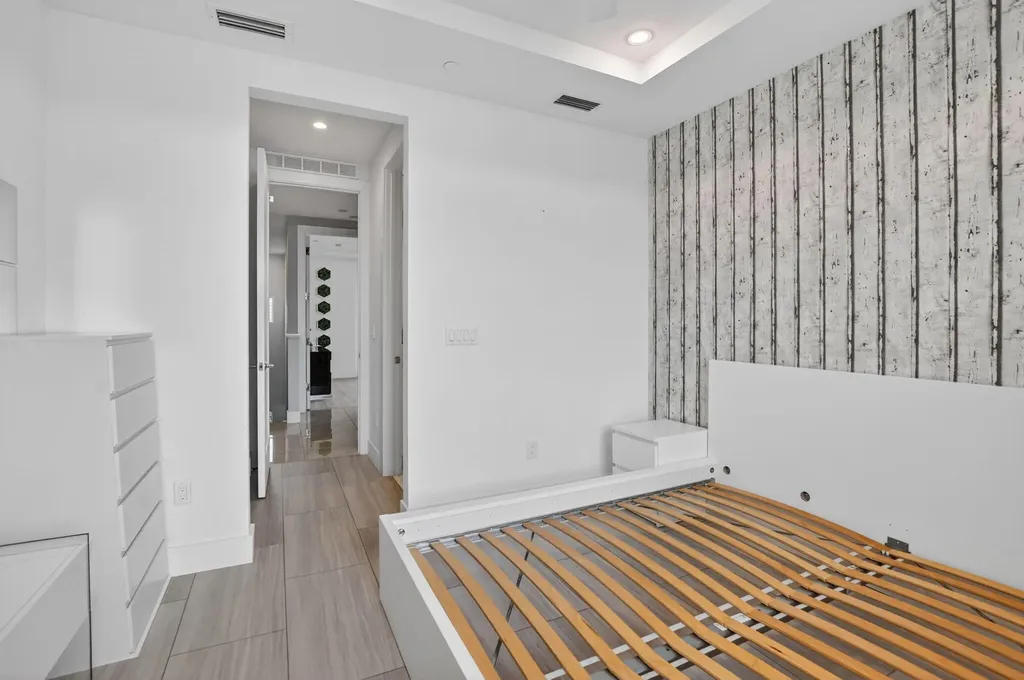 4021 NW 18th Way Boca Raton FL 33431