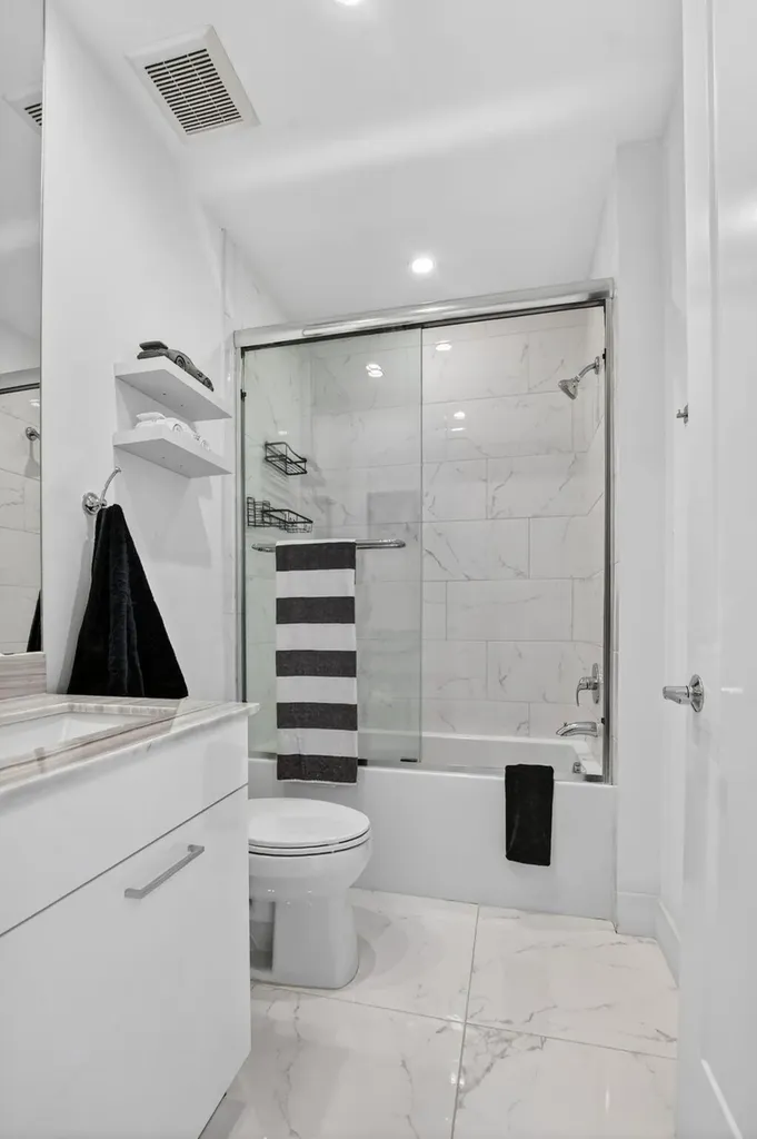 4021 NW 18th Way Boca Raton FL 33431
