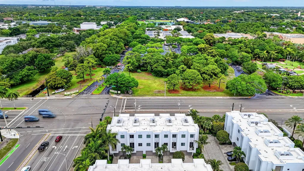 4021 NW 18th Way Boca Raton FL 33431