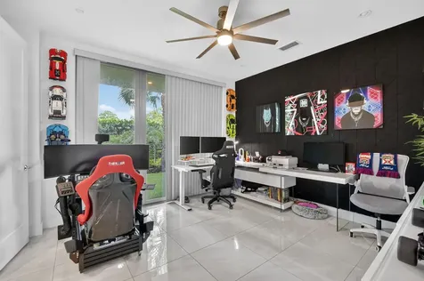 4021 NW 18th Way Boca Raton FL 33431