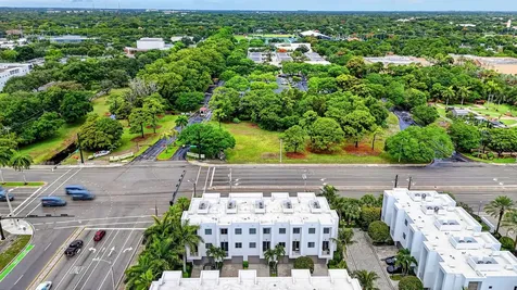 4021 NW 18th Way Boca Raton FL 33431