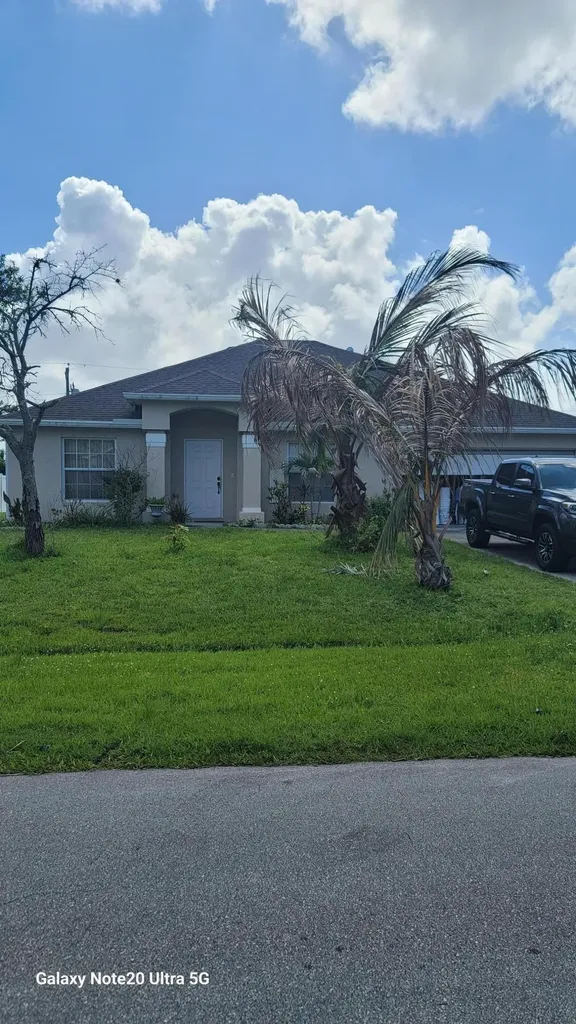 1386 SE Proctor Lane Port St Lucie FL 34983