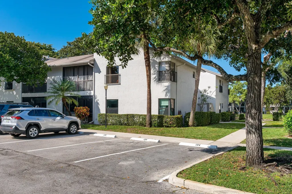 4772 NW 22nd Street Coconut Creek FL 33063