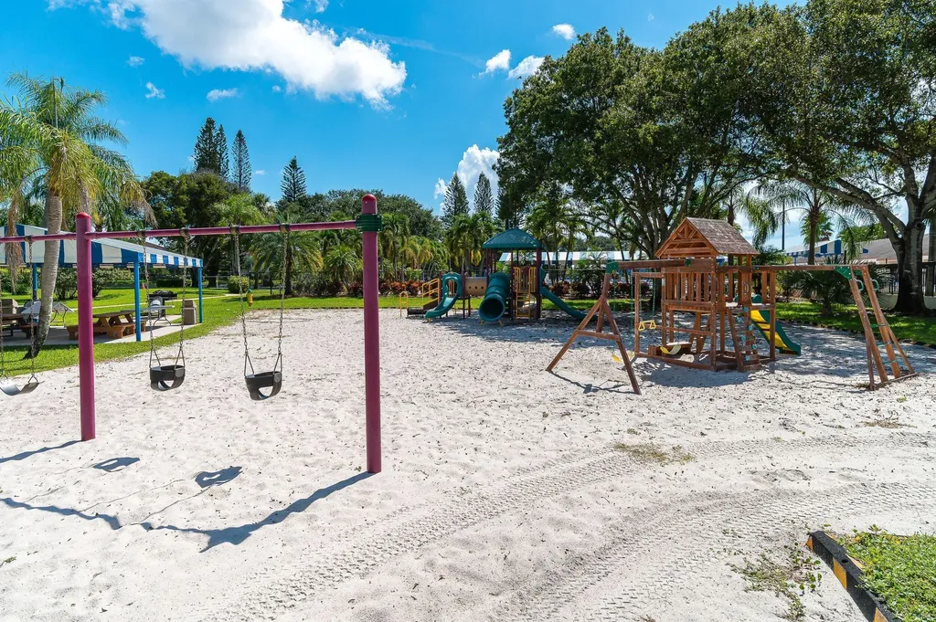 4772 NW 22nd Street Coconut Creek FL 33063