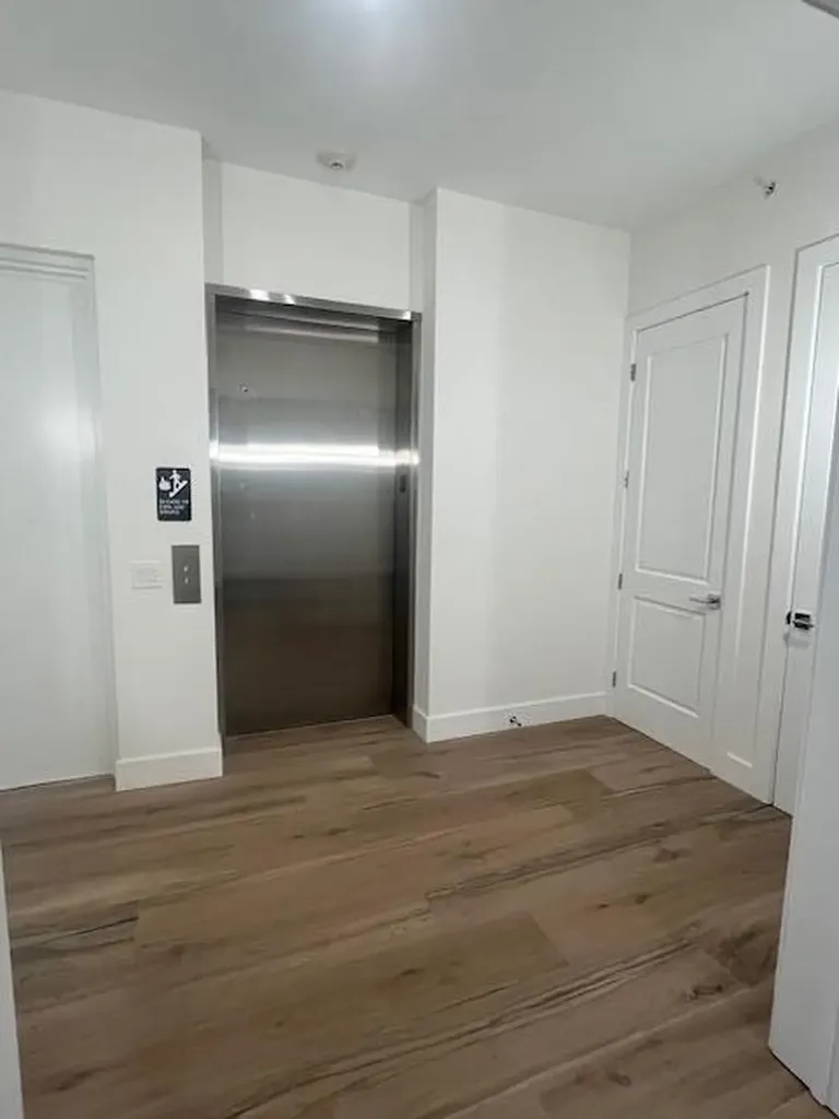 184 Lake Drive Palm Beach Shores FL 33404