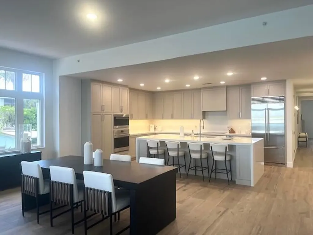 184 Lake Drive Palm Beach Shores FL 33404