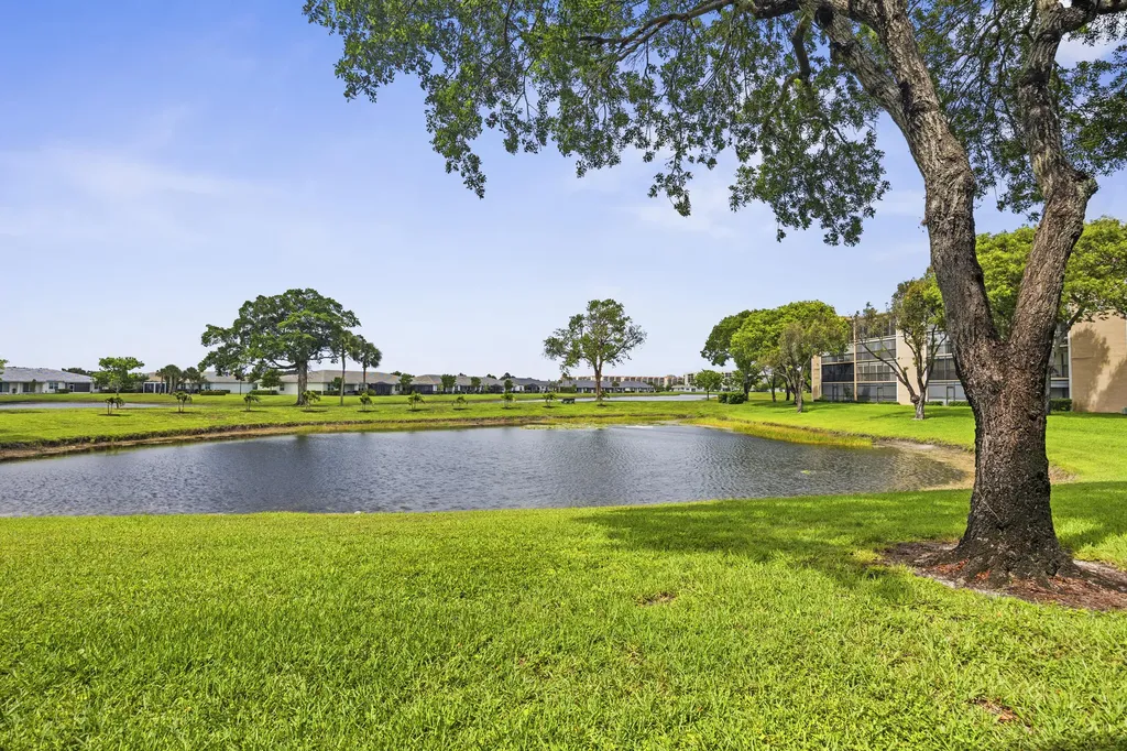 7146 Huntington Lane Delray Beach FL 33446