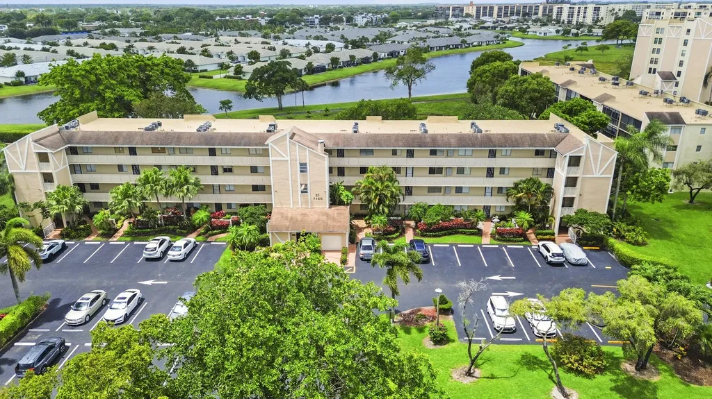 7146 Huntington Lane Delray Beach FL 33446
