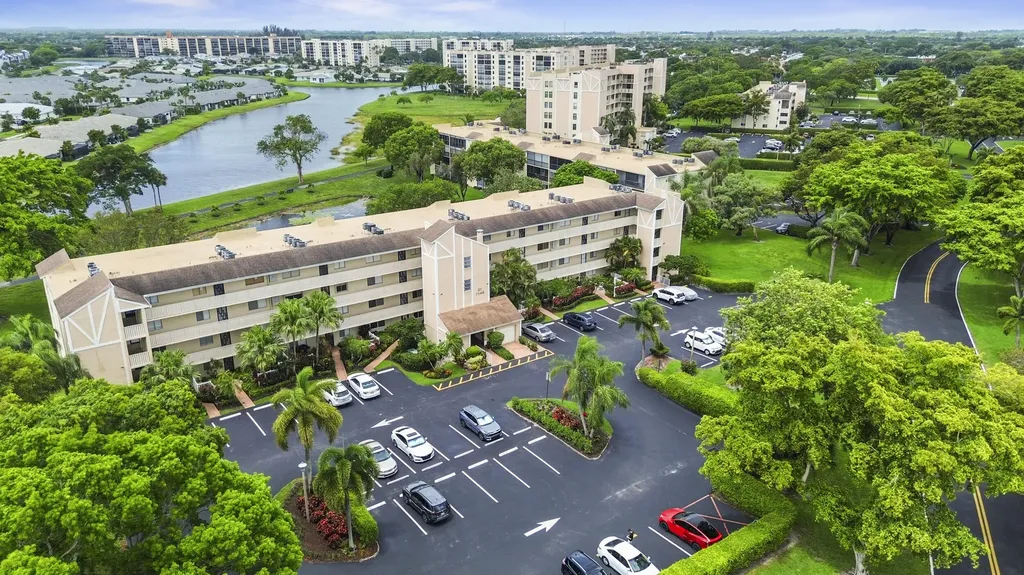 7146 Huntington Lane Delray Beach FL 33446