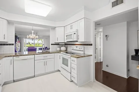 7146 Huntington Lane Delray Beach FL 33446