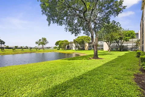 7146 Huntington Lane Delray Beach FL 33446