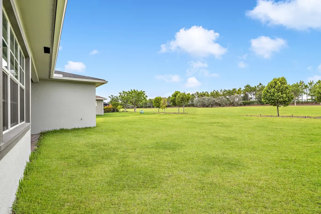 686 Hookline Circle Loxahatchee FL 33470