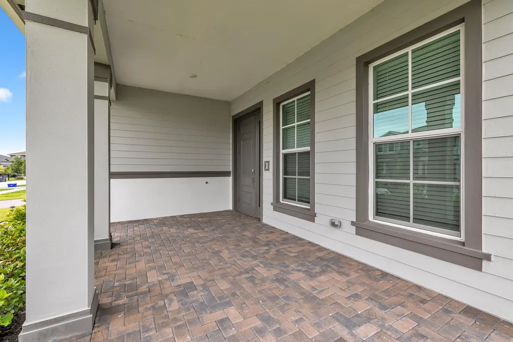 686 Hookline Circle Loxahatchee FL 33470