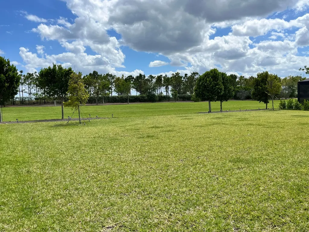 686 Hookline Circle Loxahatchee FL 33470