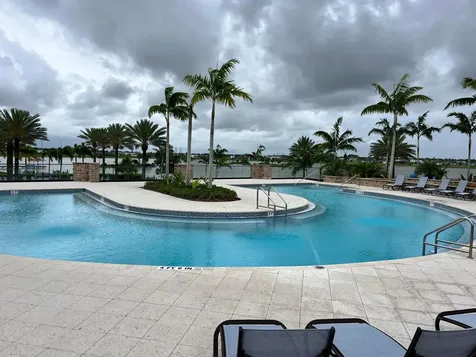 686 Hookline Circle Loxahatchee FL 33470