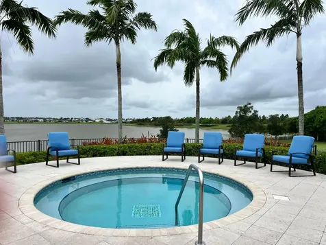 686 Hookline Circle Loxahatchee FL 33470
