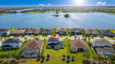 686 Hookline Circle Loxahatchee FL 33470