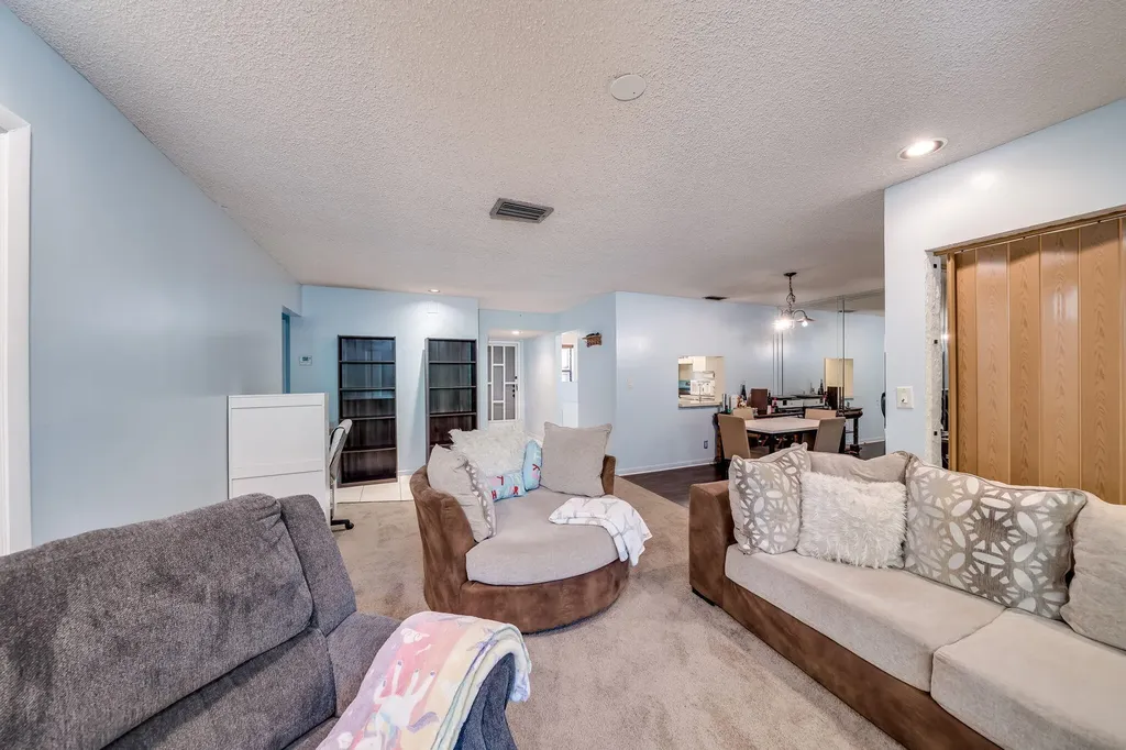 4217 NW 22nd Street Coconut Creek FL 33066
