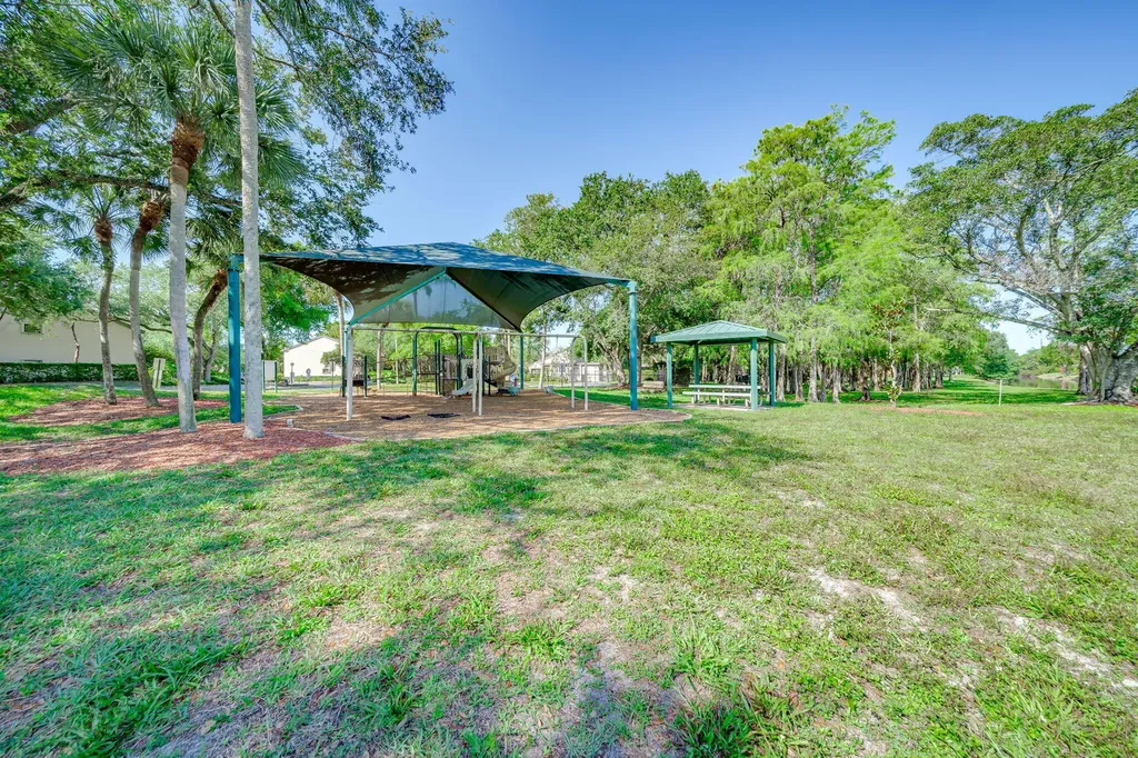 4217 NW 22nd Street Coconut Creek FL 33066