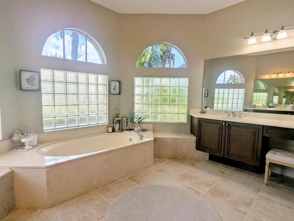 10640 Oak Meadow Lane Lake Worth FL 33449