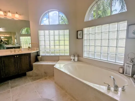 10640 Oak Meadow Lane Lake Worth FL 33449