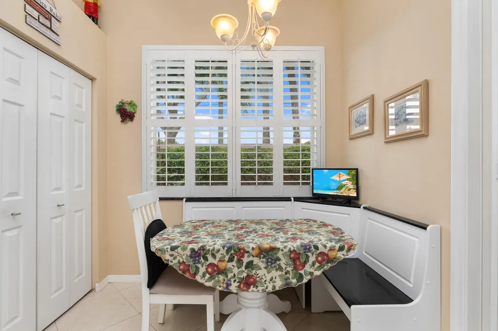 6698 Vía Roma Delray Beach FL 33446