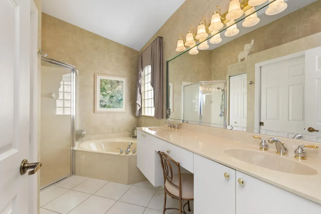 6698 Vía Roma Delray Beach FL 33446