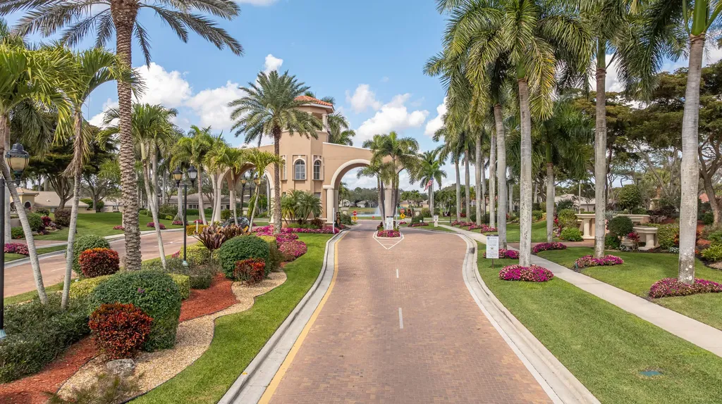 6698 Vía Roma Delray Beach FL 33446