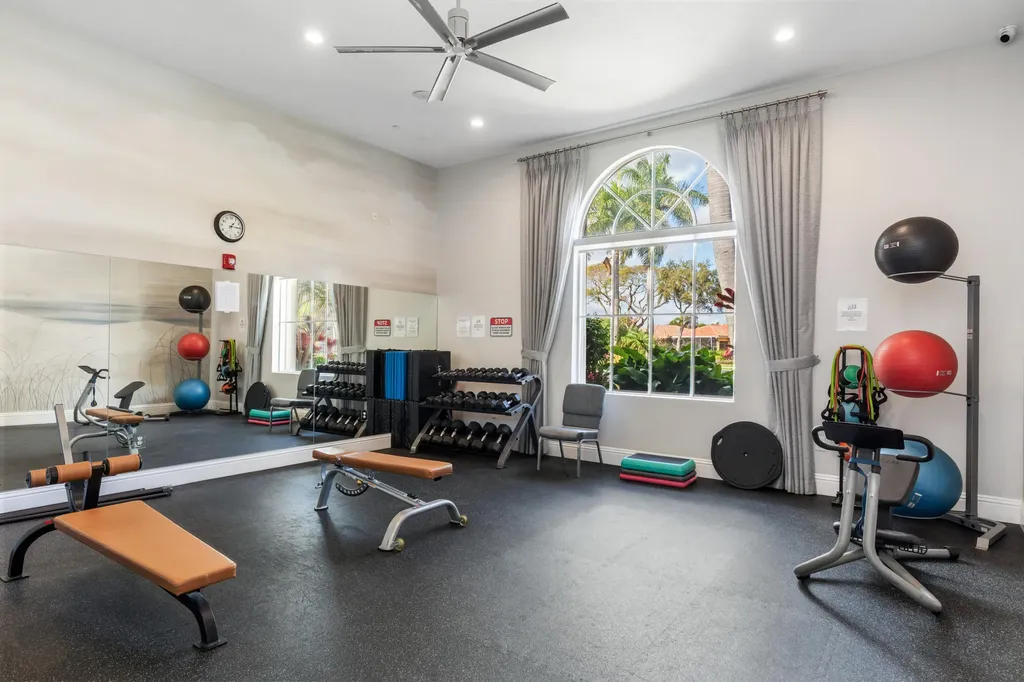 6698 Vía Roma Delray Beach FL 33446