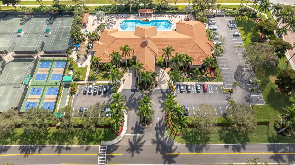 6698 Vía Roma Delray Beach FL 33446