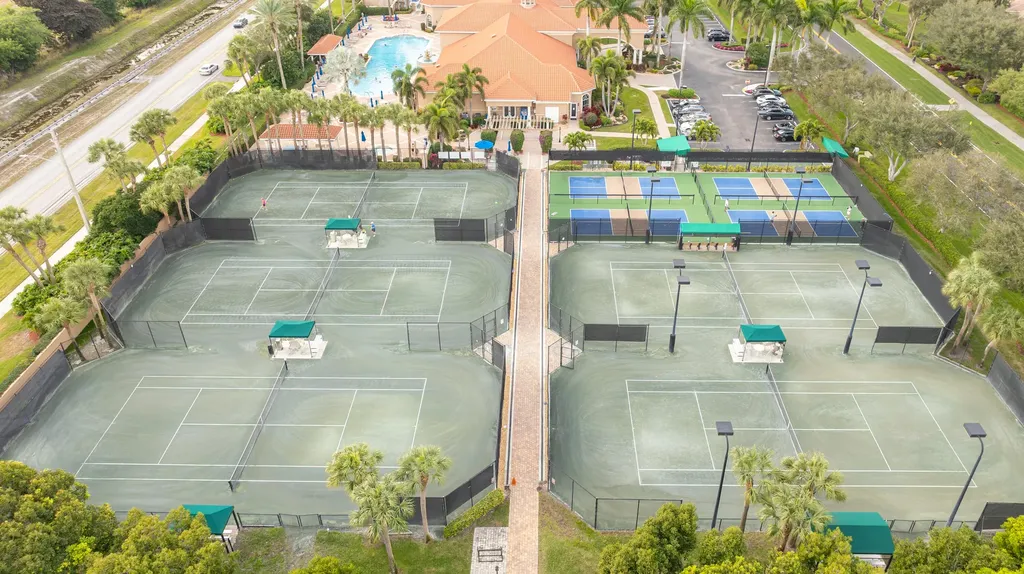 6698 Vía Roma Delray Beach FL 33446