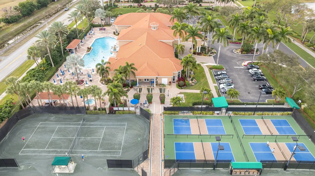 6698 Vía Roma Delray Beach FL 33446
