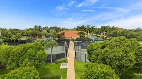 6698 Vía Roma Delray Beach FL 33446